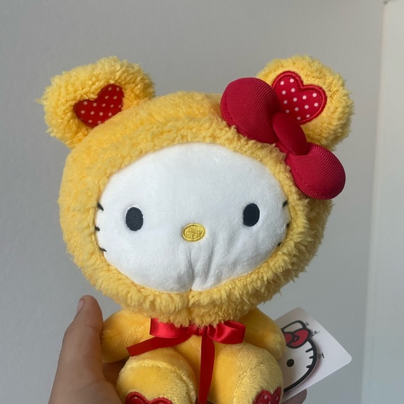 NWT RARE*HELLO KITTY PLUSH*NOT ACCEPTING OFFERS/RARE* - Picture 7 of 9